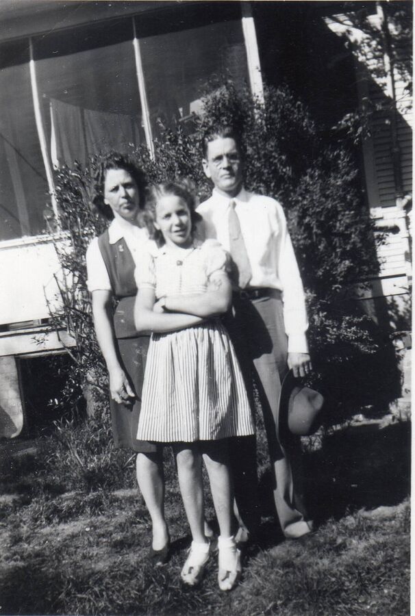 Elva, Dorothy, and Cecil Altom · 1940s