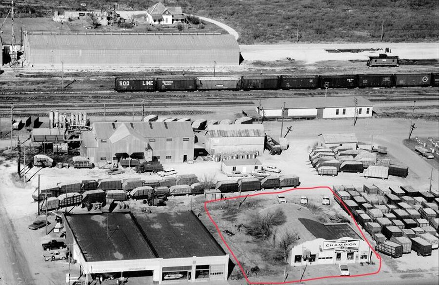 Faust Garage · 1962