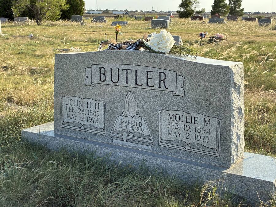 John H.H. and Mollie Butler Headstone in Roscoe